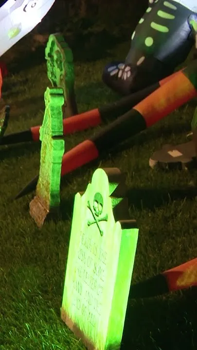 This Omaha yard haunt offers a little something for everyone (Video)