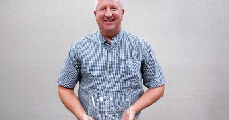 Jake Elmshaeuser named MPCC Faculty Member of the Year