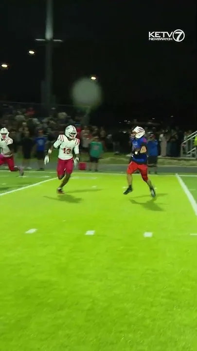 Omaha Westview wide receiver scores incredible touchdown (Video)
