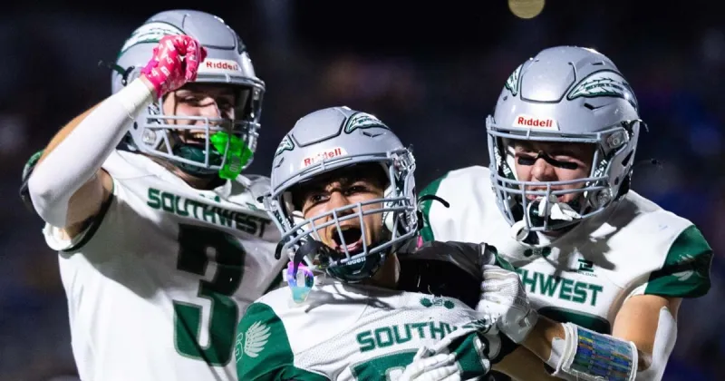 Southwest inches closer to postseason goals as East's winless season continues