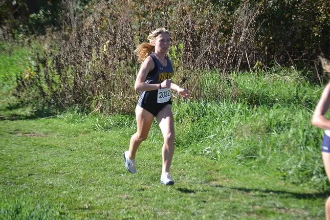Bertrand posts ninth-place finish to lead Wildcat women at Dordt Invite