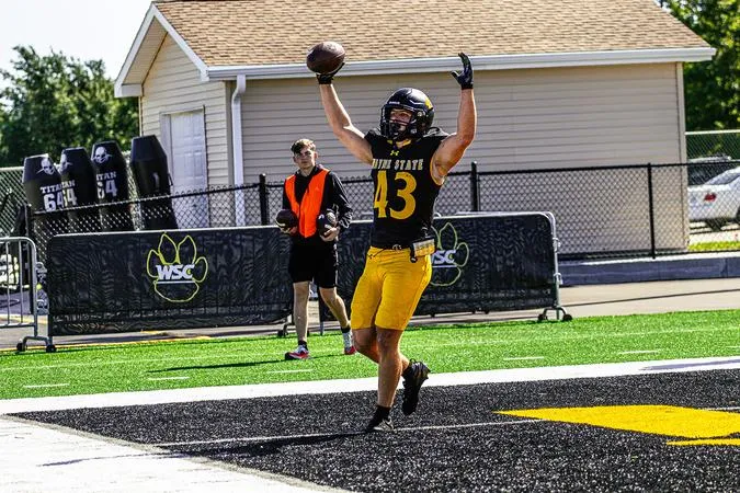 24-point second quarter sparks Wildcats in 45-13 NSIC road win at Bemidji State