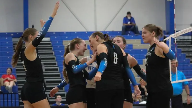 Volleyball Shuts Down Wildcats in Sweeping Fashion