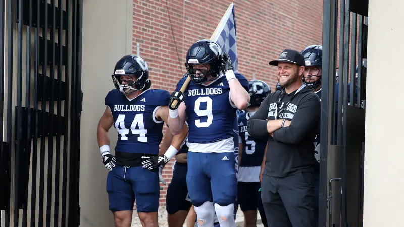 Farwell game-changing pick-six leads to 50th career win for Daberkow