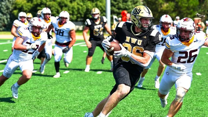 Prairie Wolves Fall to Dubuque