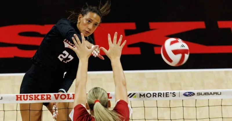 Harper Murray, seniors soar as Nebraska volleyball sweeps Wisconsin; Brent Wagner 3 takes