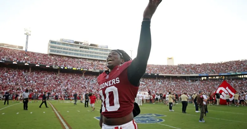 Scenes from Red River: Texas and Oklahoma fans prove rivalry is alive and well