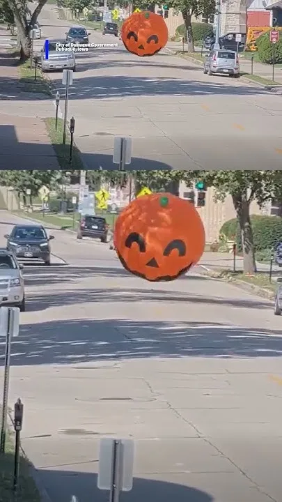 Inflate pumpkin on the loose in Iowa street (Video)