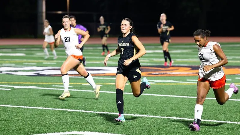 Prairie Wolves Drop Conference Match to Simpson