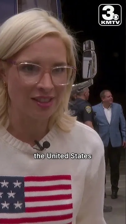 Rep. Ashley Hinson holds Council Bluffs campaign rally (Video)