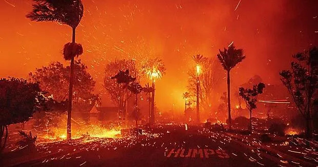 Hot weather and winds raise California wildfire threat as power shutoffs start