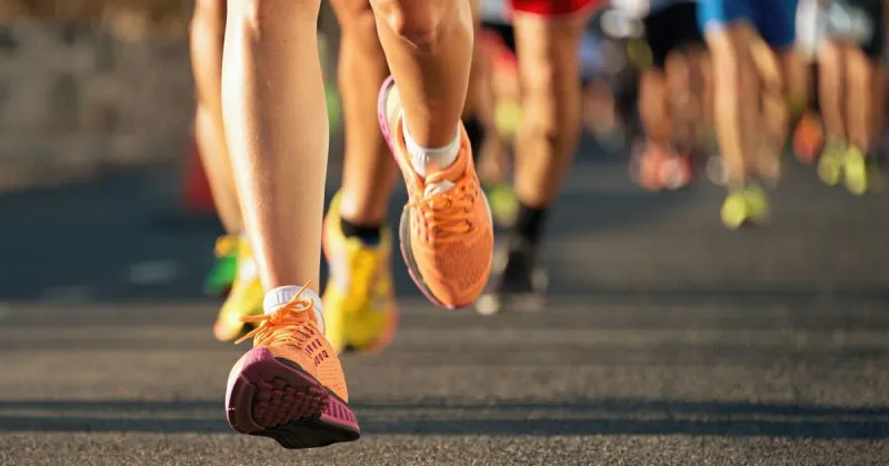Mustangs, Broncos shine at district XC
