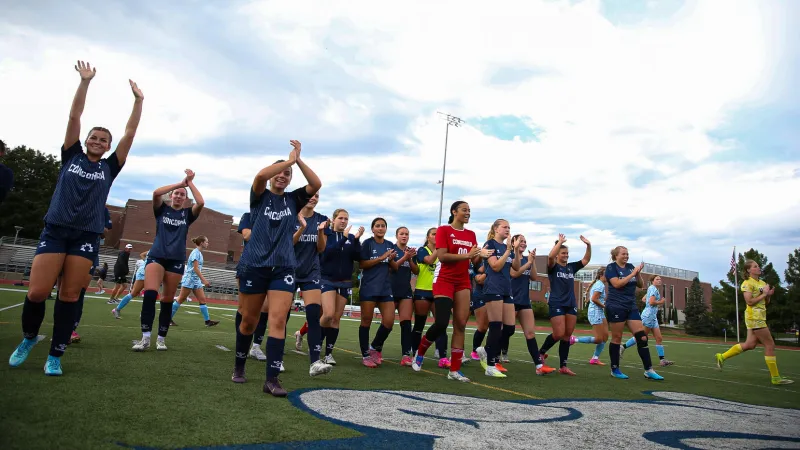 Dawgs roll Warriors in road shutout