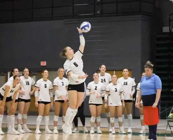 Streak Ends at 21 as #18 Hornets Win in Four in Maryville