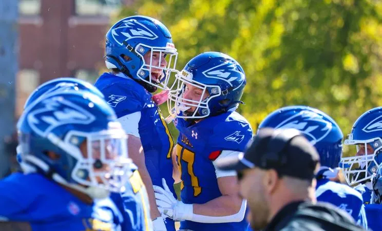 Lopers Hold Off the Lions, 16-13, to Earn First Win in 2026