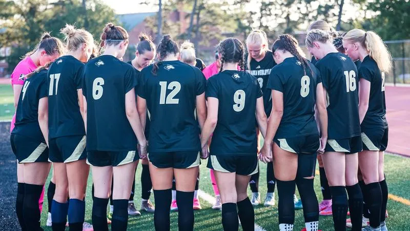 Prairie Wolves fall to Spartans