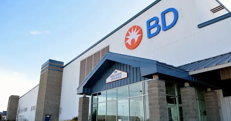 Pete Ricketts praises BD Medical's $1B investment agreement for Nebraska
