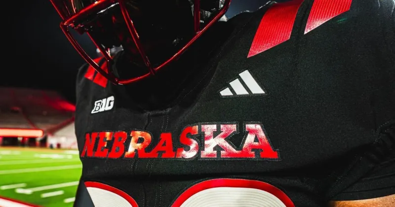 Blackout at night: Kickoff time set for Washington-Nebraska Halloween game