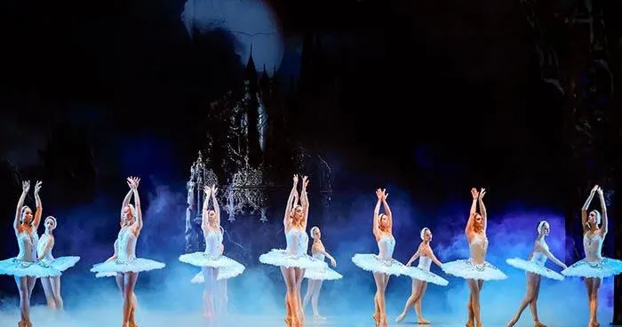 World Ballet Company returns to Norfolk with 'Swan Lake' and live orchestra