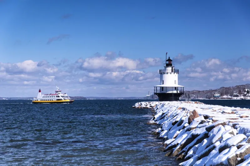Best Places and Destinations to Honeymoon in New England