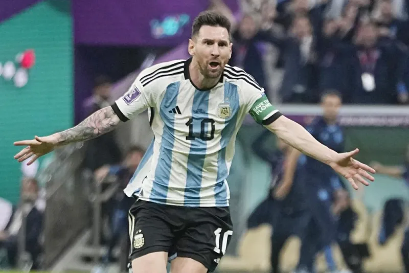 Messi leads Argentina to 2-0 World Cup win over Mexico