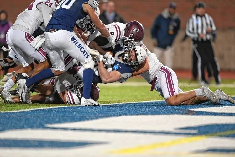 Laube, Brosmer set career highs to lead UNH past Fordham in FCS playoffs