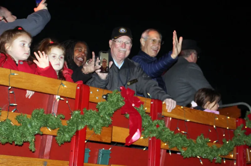 Scenes from Nashua's 27th Winter Holiday Stroll