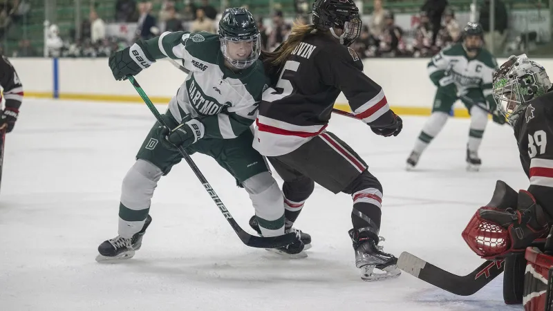 Women's Hockey Travels to Burlington for Matchup with No. 13 Vermont
