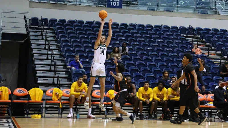 Dartmouth Falls to Grambling State in Finale of 210 San Antonio Shootout