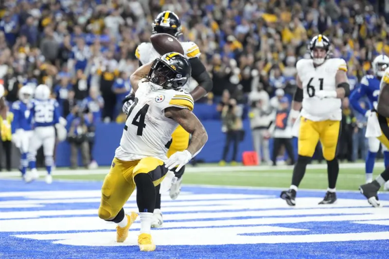Monday Night: Steelers bounce back, hold off Colts