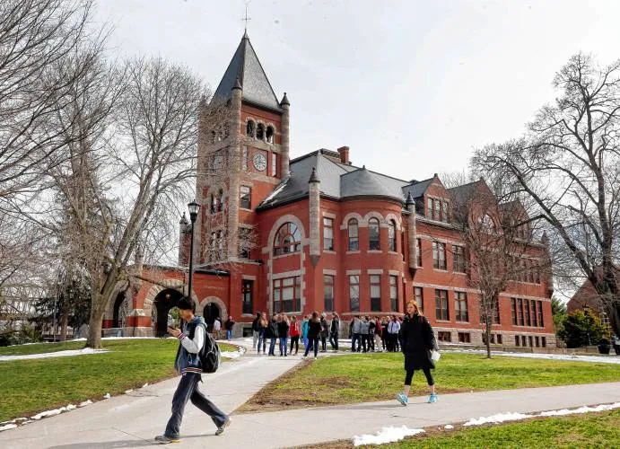 NH state colleges to freeze tuition for fifth year in a row