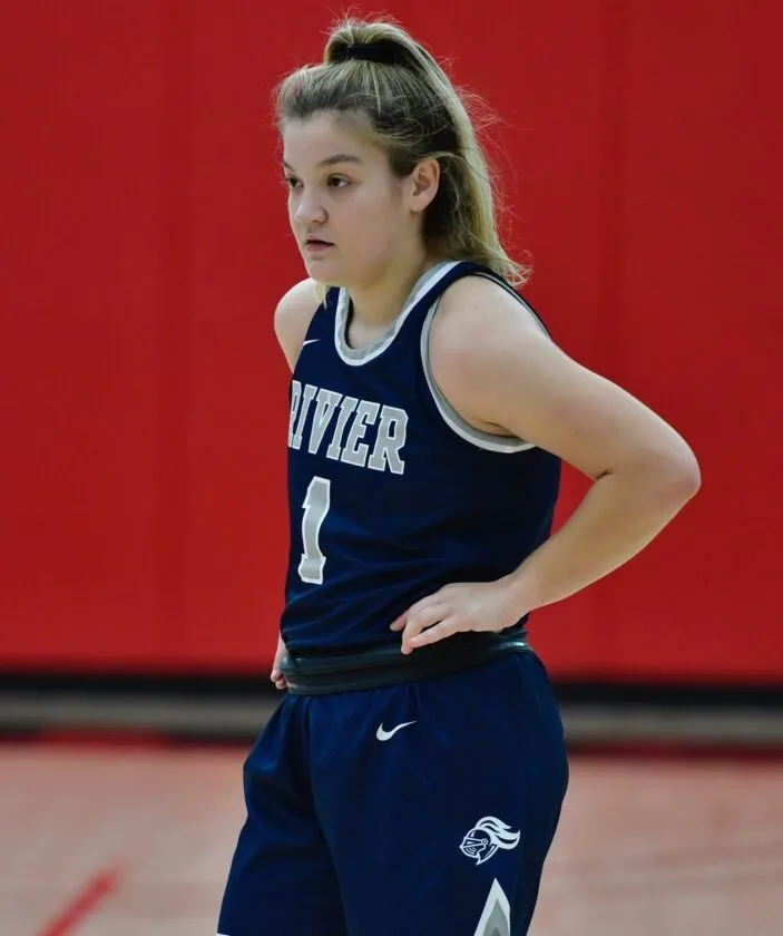 Raiders fall behind early, fall to Framingham State, 79-57
