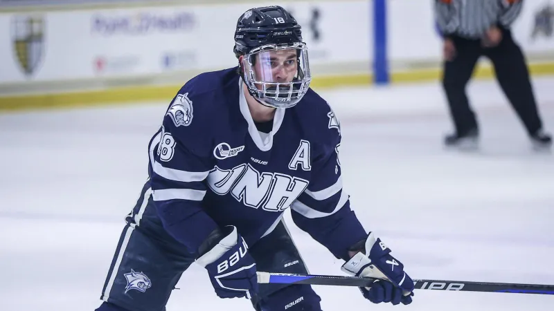 UNH Shut Out By #7 Boston University, 3-0
