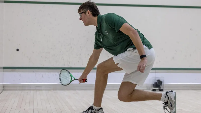 Men's Squash Defeats Tufts on the Road, 6-3