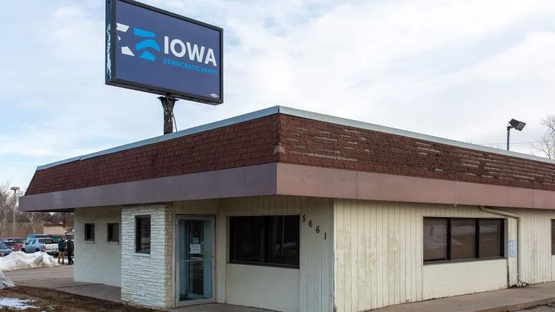 Opinion: How the Democrats' Iowa caucuses self-destructed