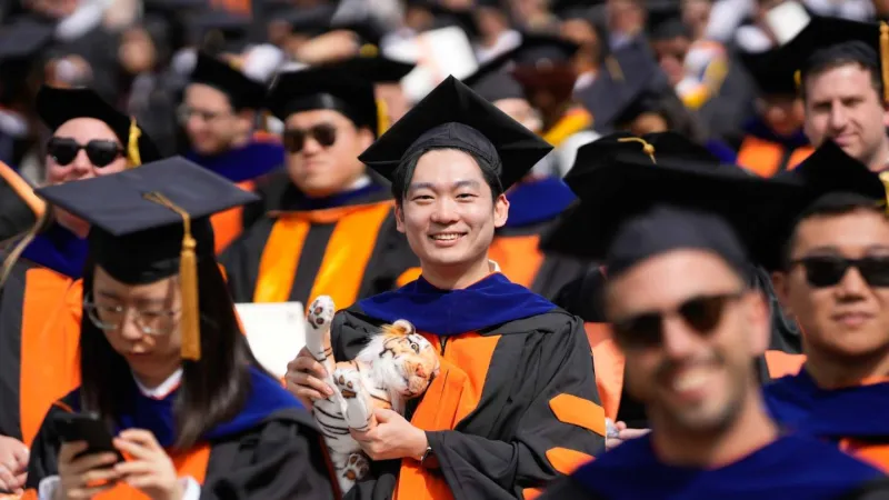 Watch the 2026 Commencement livestream Tuesday, May 26