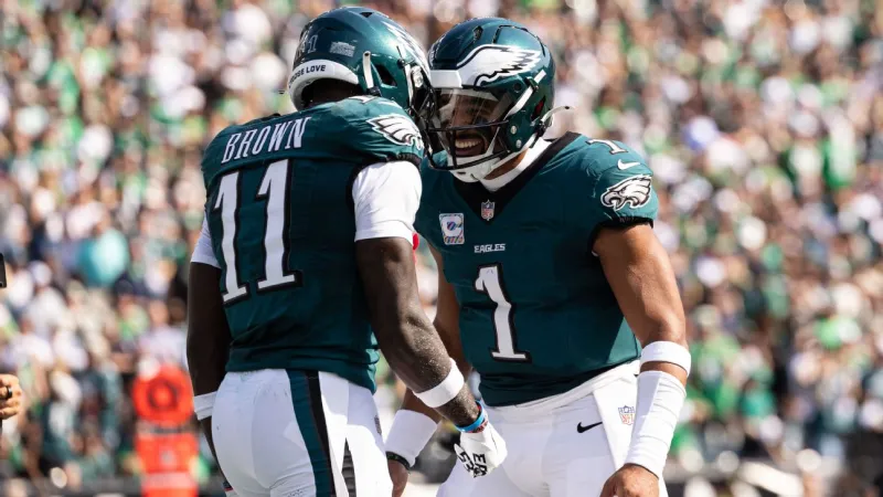 Eagles' Jalen Hurts: Relationship with A.J. Brown 'really good'