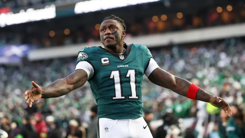 A.J. Brown shares message with fans after being traded to Pats