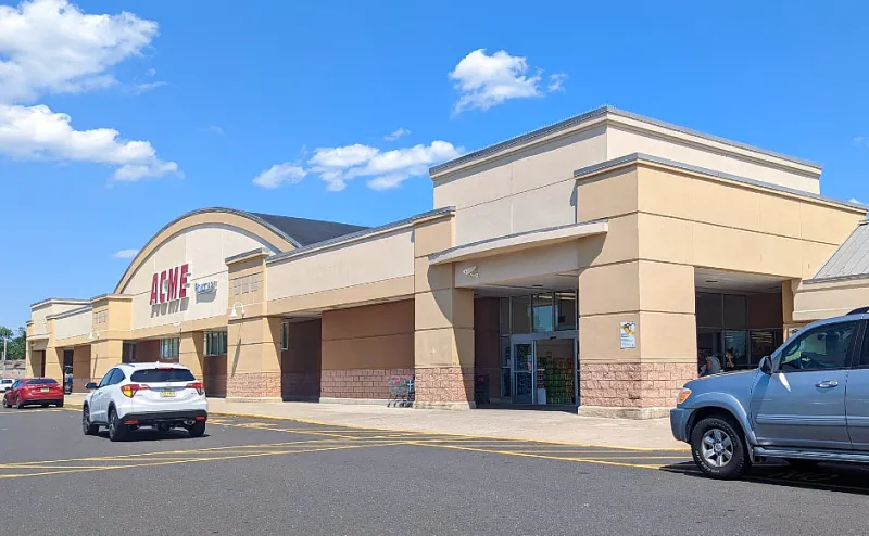 Woman in Hospital, Suspect in Custody After Stabbing at Audubon Shopping Center