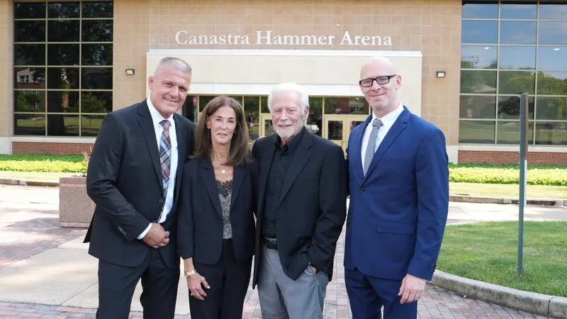 Alumni Gym to be Renamed in Honor of Wayne and Jill Canastra '72 and Alan R. Hammer '68