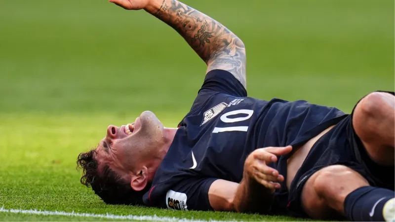 US star Pulisic fractured leg in World Cup loss to Belgium