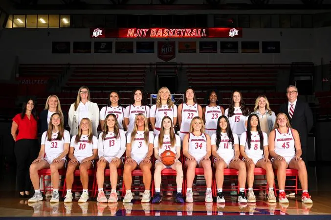 Women's Basketball Earns WBCA Academic Special Mention