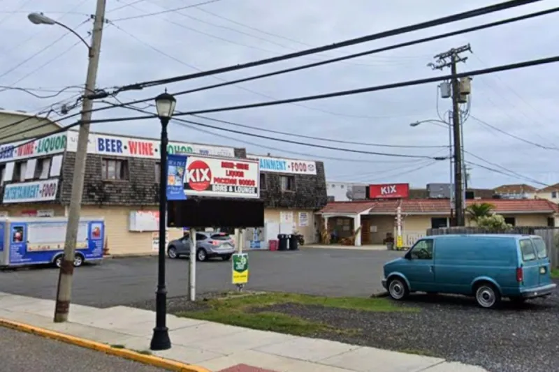 Sea Isle bar fight leaves officers hurt, 2 men charged