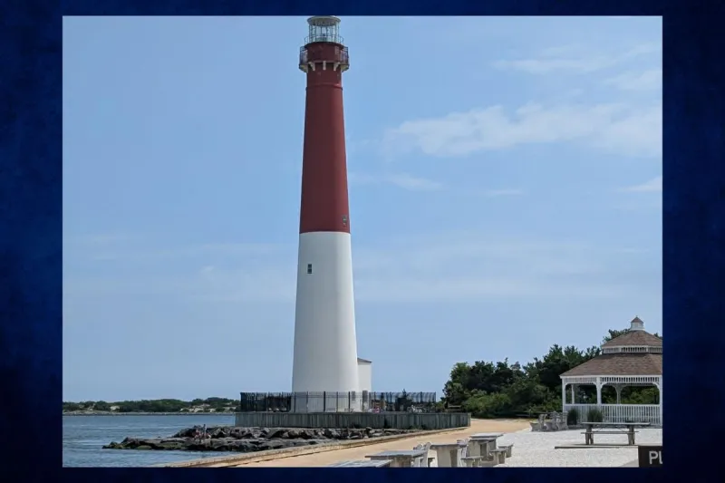 Waterway crashes injure 2 in Barnegat Bay