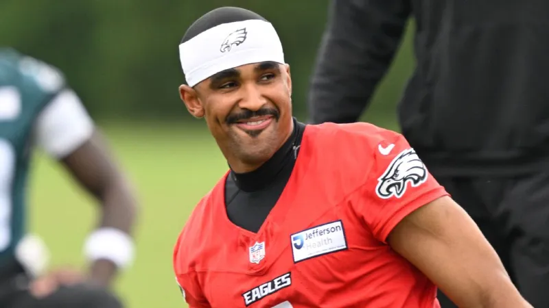 Eagles QB Jalen Hurts' speed in camp drawing rave reviews