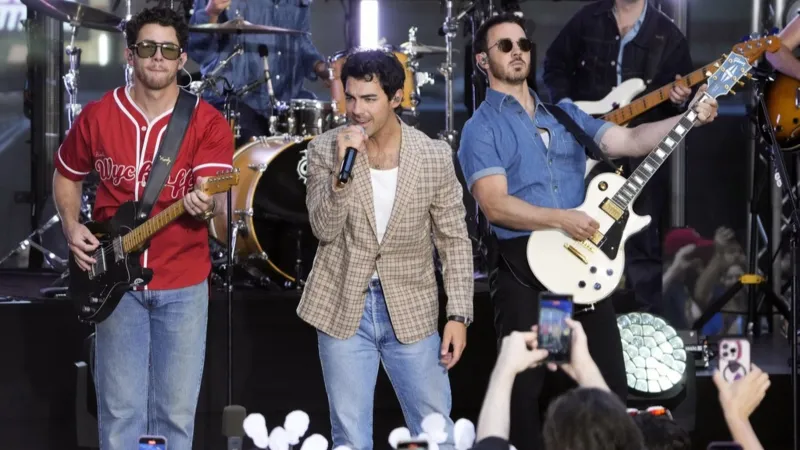 Jonas Brothers to perform at 49ers-Rams Week 1 NFL game in Melbourne