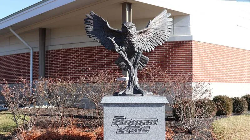 Rowan Honors 324 Profs as 2025-26 Scholar-Athletes of Distinction and Scholar-Athletes