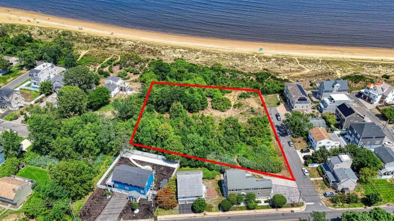 Beachfront Property with NYC Views Hits the Jersey Shore Auction Block