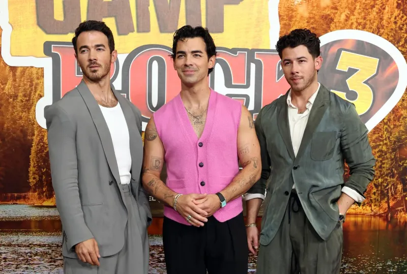 The Jonas Brothers Are Headed Home To NJ For The Holidays!