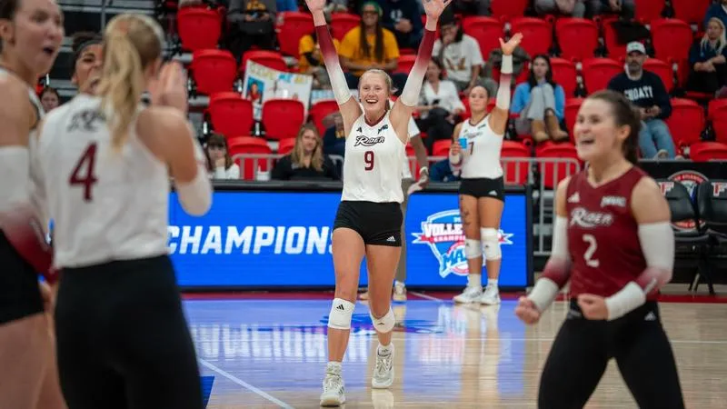 Volleyball Picked Third in Preseason Coaches' Poll; Mason Named to Preseason All-Metro Team